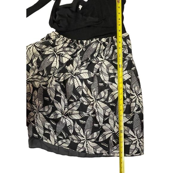 London Times Fit & Flair Black Floral Halter Dress Size 6 - Picture 9 of 10